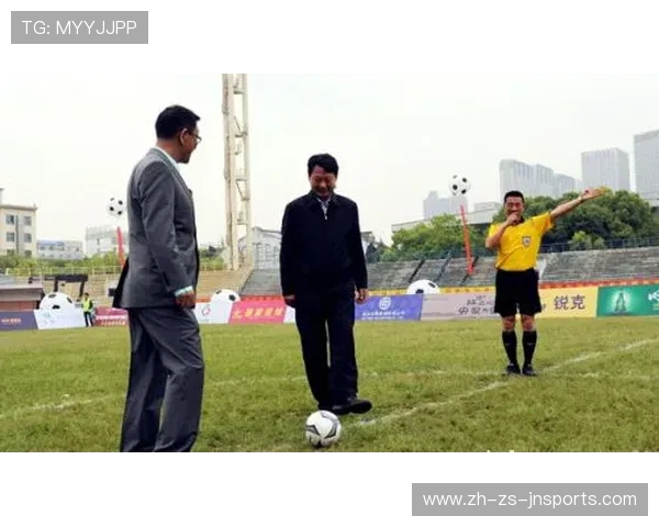 足球社区回报体现足球俱乐部社会责任感的具体实践